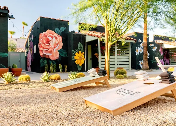 Fleur Noire Hotel