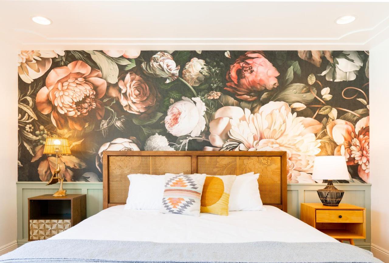 Fleur Noire Hotel Palm Springs