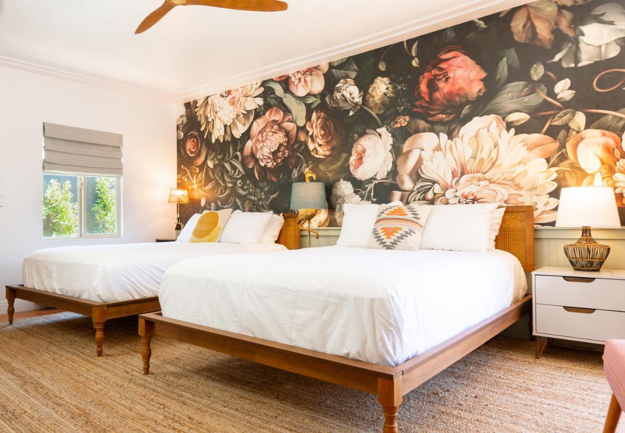 Fleur Noire 4* Palm Springs