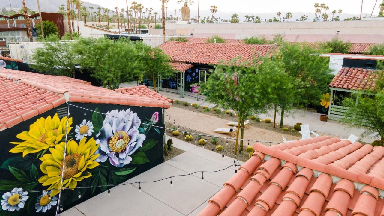 Fleur Noire Hotel Palm Springs