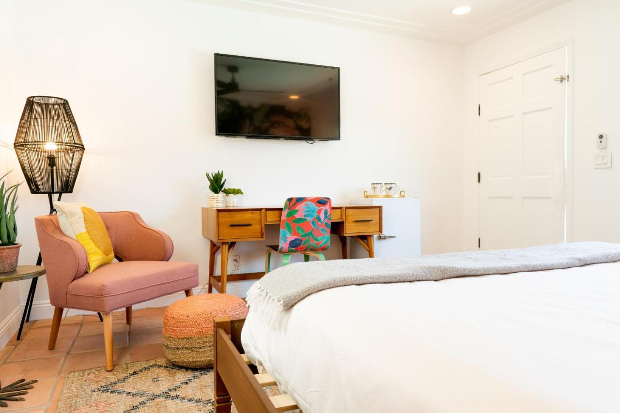 Hotel Fleur Noire Palm Springs